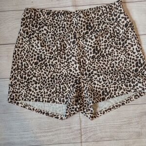 Women's High Waisted Leopard Print Shorts Size Medium